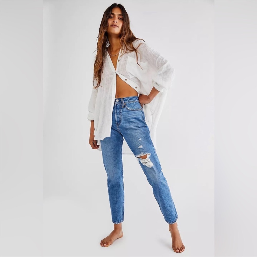 Levi’s Wedgie Icon Jeans in Athens Asleep